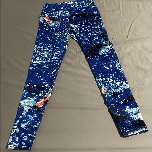 NWOT Abstract Apparel Leggings - Picture 3 of 3
